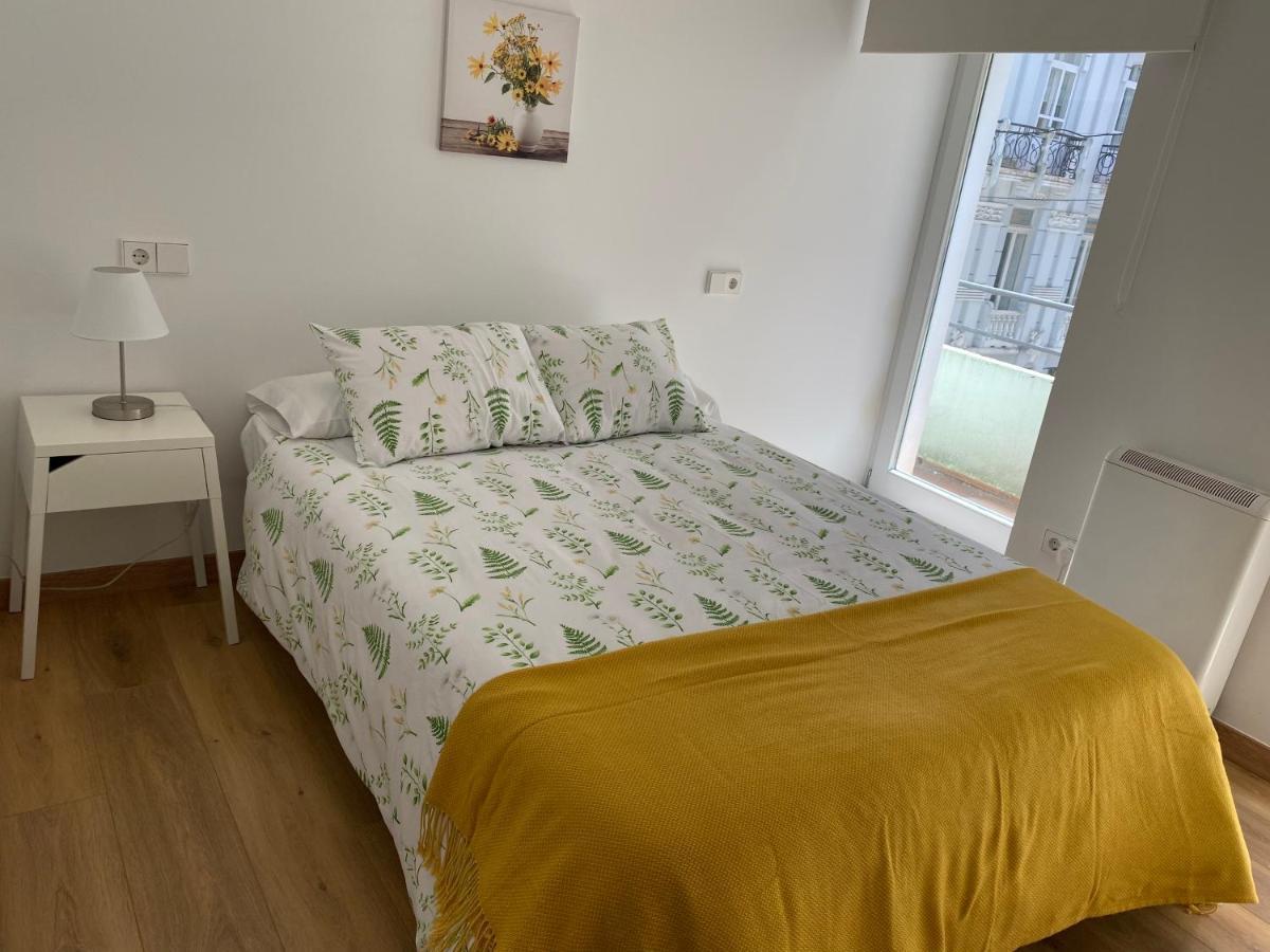 Piso en el centro para 4 personas - Plaza Amboage - WIFI Ferrol Bagian luar foto